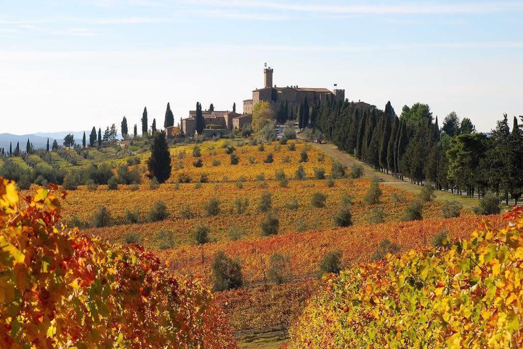 Castello Banfi - Il Borgo - Relais Et Chateaux Hotel Poggio alle Mura Екстериор снимка